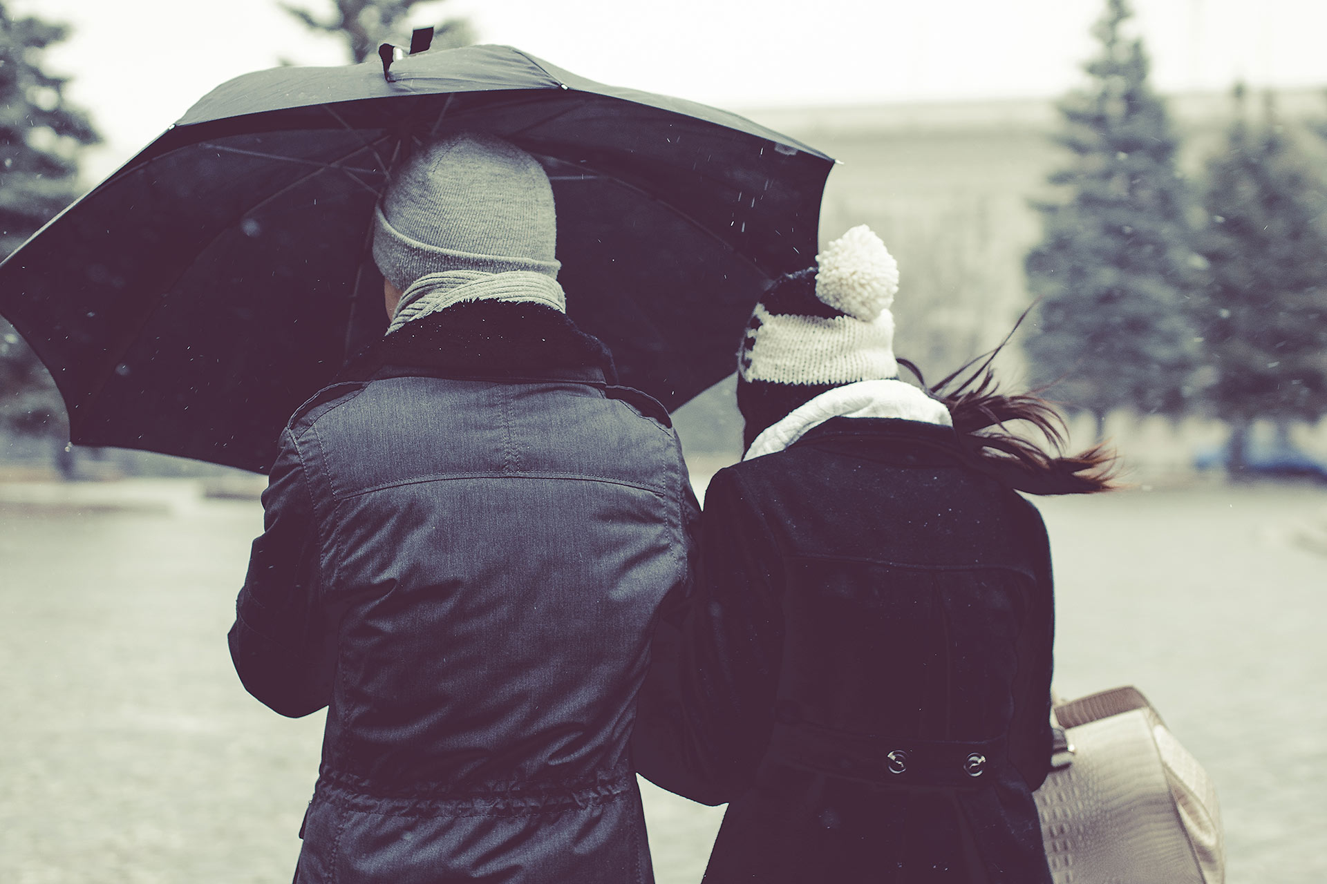 Read more about the article Nine Outfits Ideas for Cold Rainy Days
